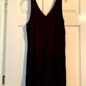 🍉 Black sleeveless dress!